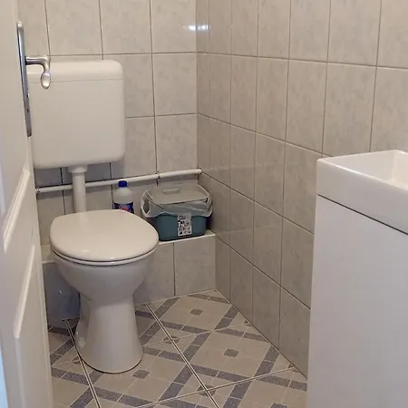 Aparthotel Home Apartman 4*
