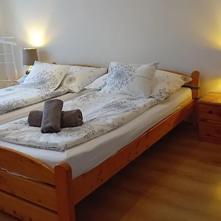 Aparthotel Home Apartman 4*