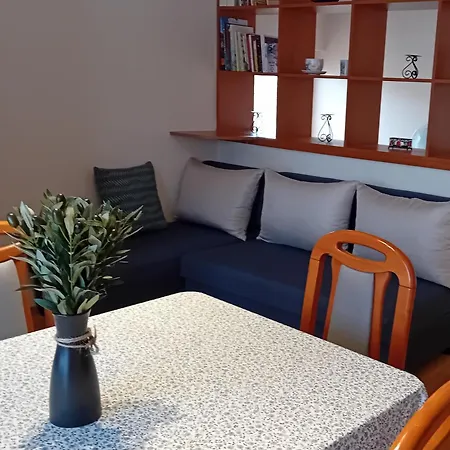 Home Apartman Aparthotel